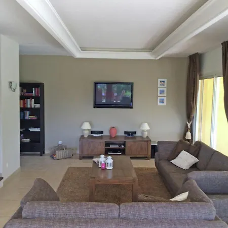 Opulent In With Swimming Pool * Le Muy
